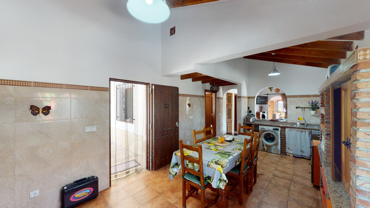 Se vende Villa - Chalet de 4 dormitorios en Costa Del Sol East, Málaga, España