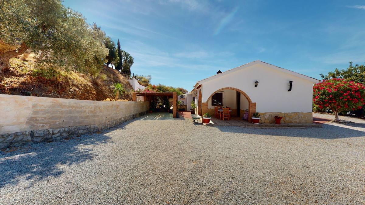 Se vende Villa - Chalet de 4 dormitorios en Costa Del Sol East, Málaga, España