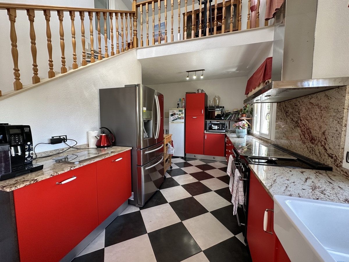 5 Bed Townhouse for sale in Villamartin Costa Blanca, Alicante, Spain