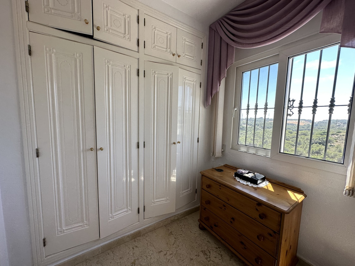 5 Bed Townhouse for sale in Villamartin Costa Blanca, Alicante, Spain
