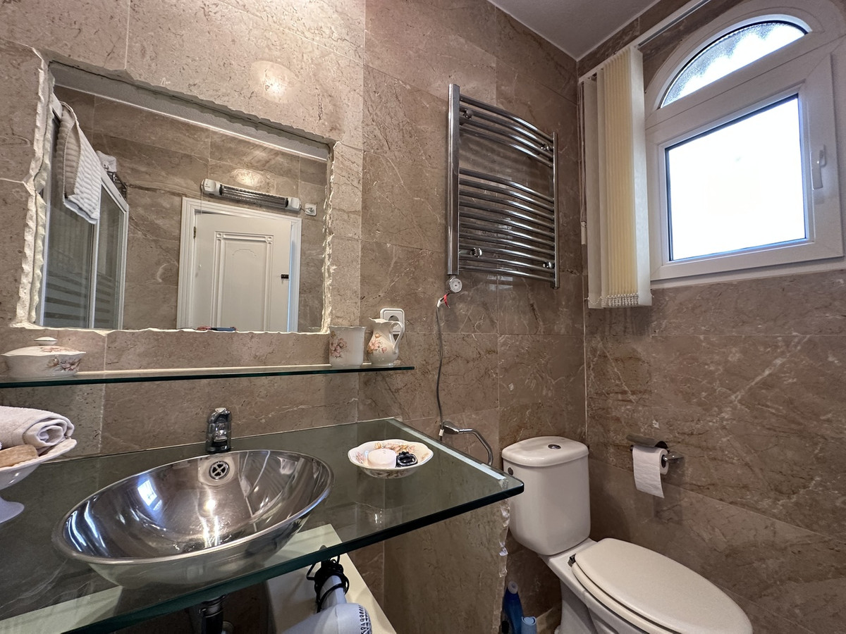 5 Bed Townhouse for sale in Villamartin Costa Blanca, Alicante, Spain