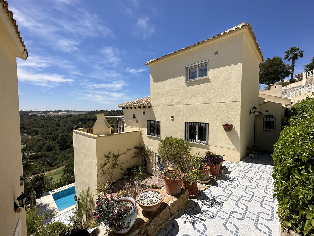 5 Bed Townhouse for sale in Villamartin Costa Blanca, Alicante, Spain
