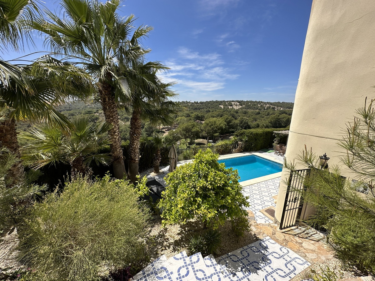 5 Bed Townhouse for sale in Villamartin Costa Blanca, Alicante, Spain
