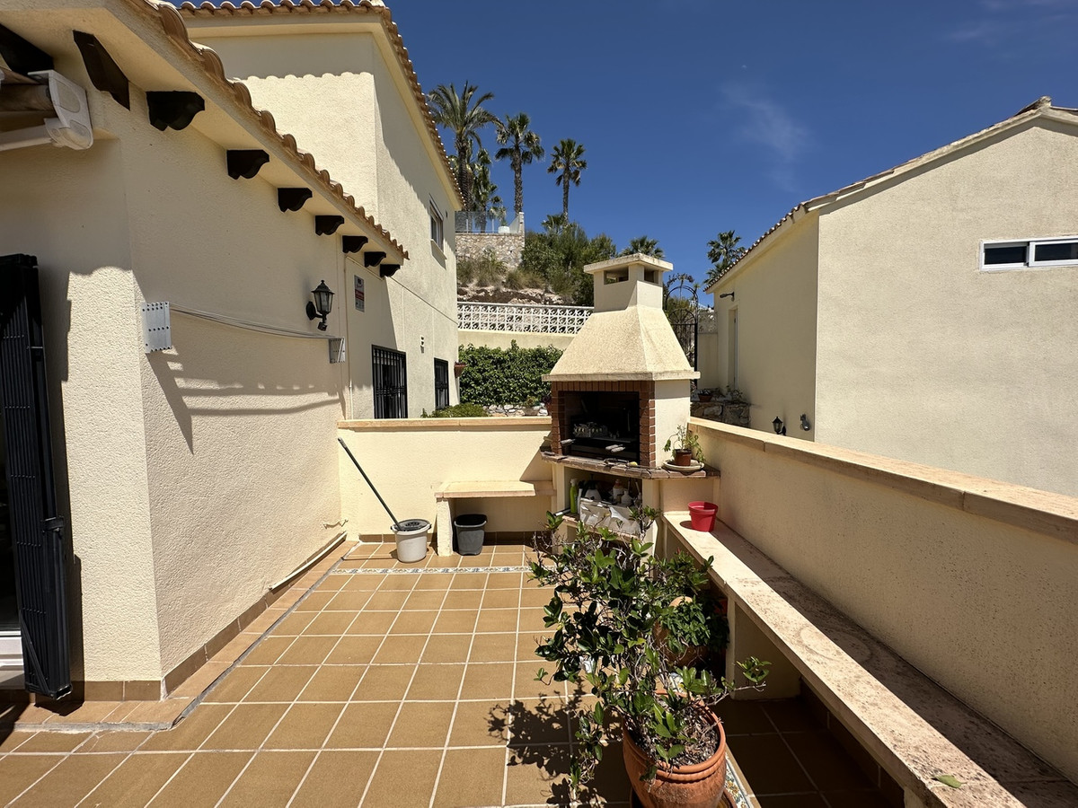 5 Bed Townhouse for sale in Villamartin Costa Blanca, Alicante, Spain