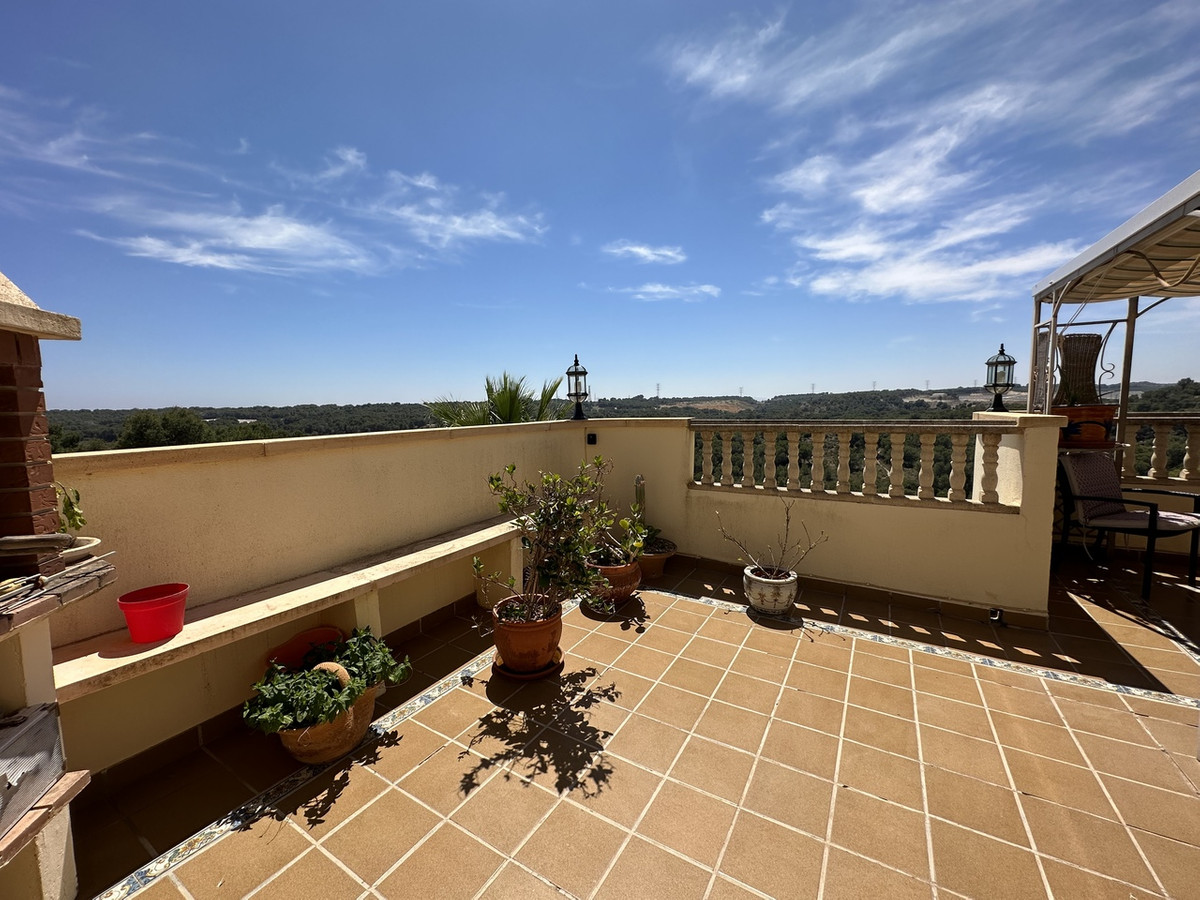 5 Bed Townhouse for sale in Villamartin Costa Blanca, Alicante, Spain