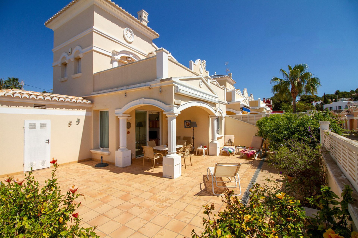 3 Bed Townhouse for sale in Calpe Costa Blanca, Alicante, Spain