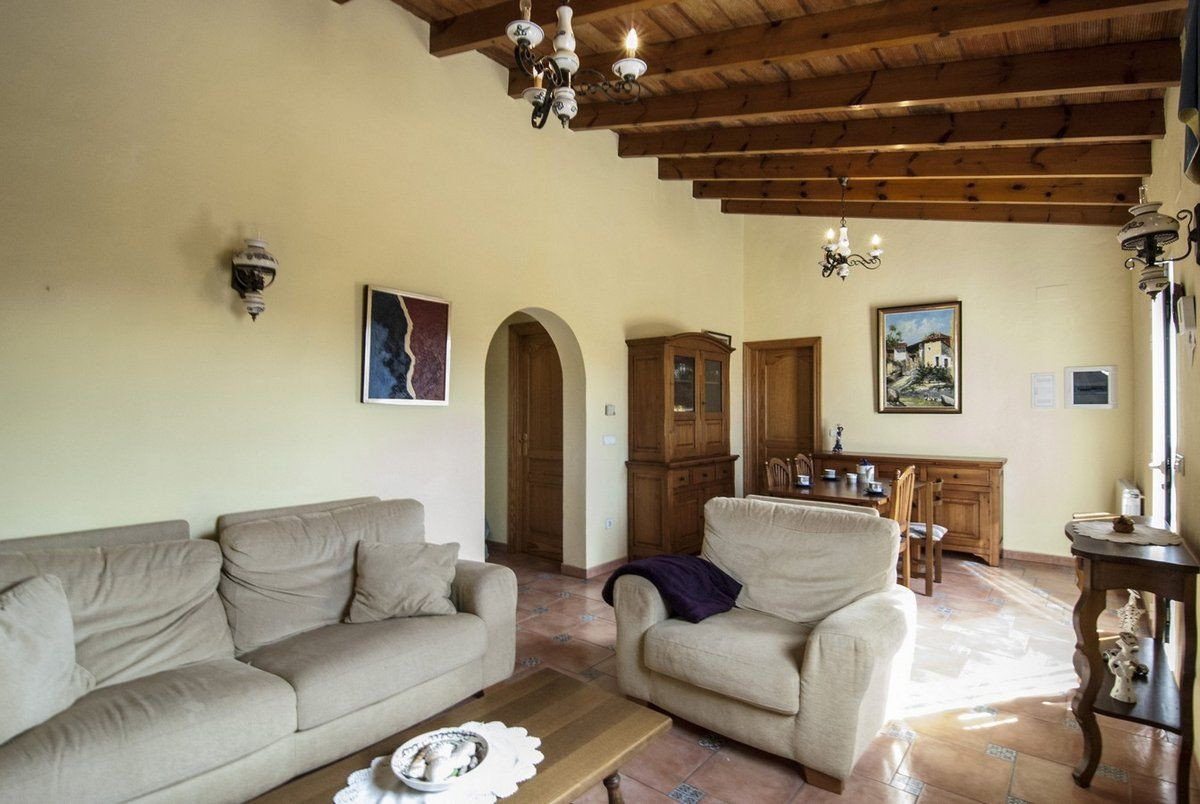 8 Bed Townhouse for sale in Benissa Costa Blanca, Alicante, Spain