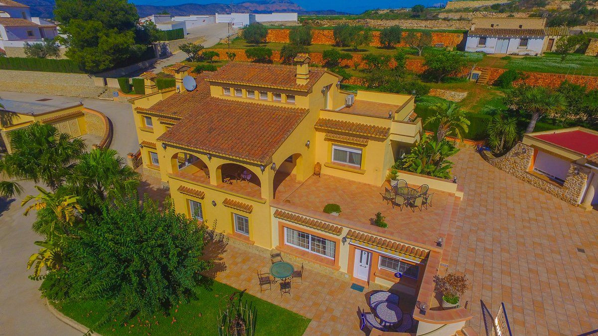8 Bed Townhouse for sale in Benissa Costa Blanca, Alicante, Spain
