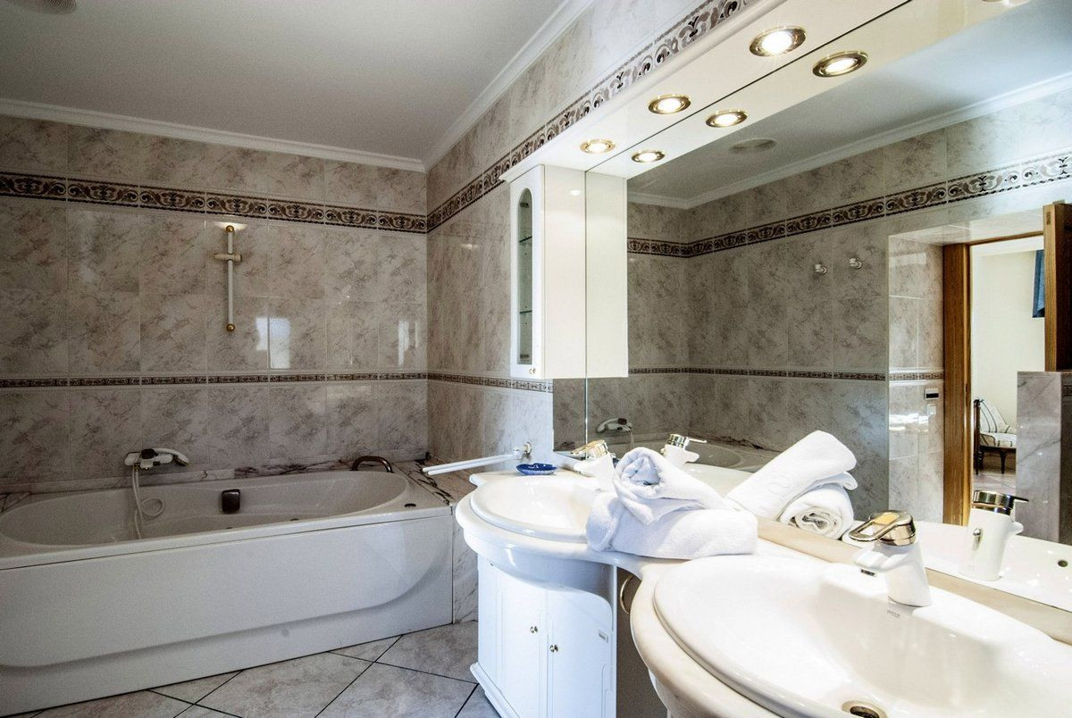 8 Bed Townhouse for sale in Benissa Costa Blanca, Alicante, Spain