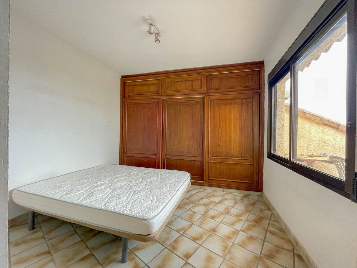 5 Bed Townhouse for sale in Calpe Costa Blanca, Alicante, Spain