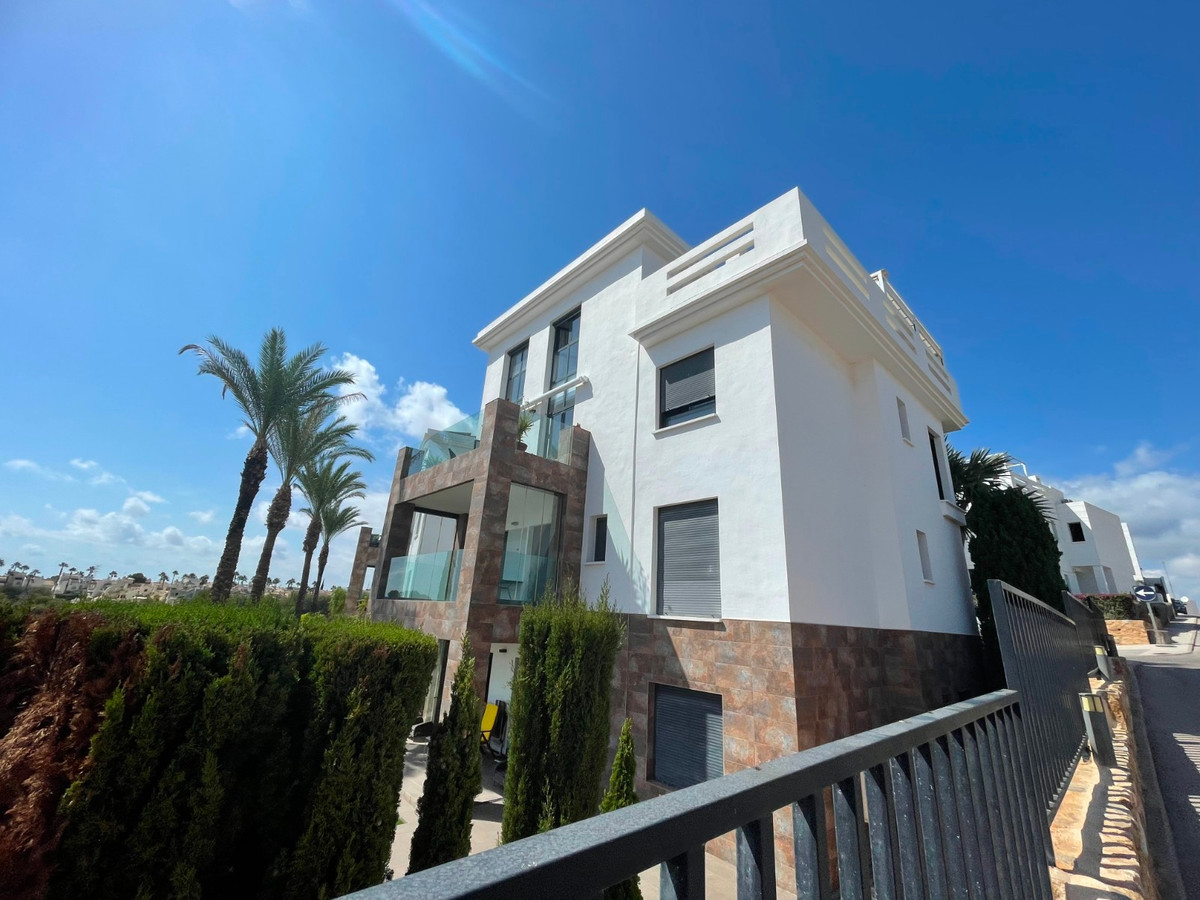 3 Bed Apartment for sale in Las Ramblas Golf Costa Blanca, Alicante, Spain