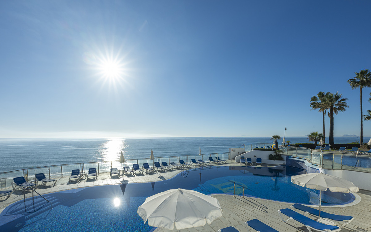 3 Bed Apartment for sale in Estepona Costa Del Sol, Málaga, Spain