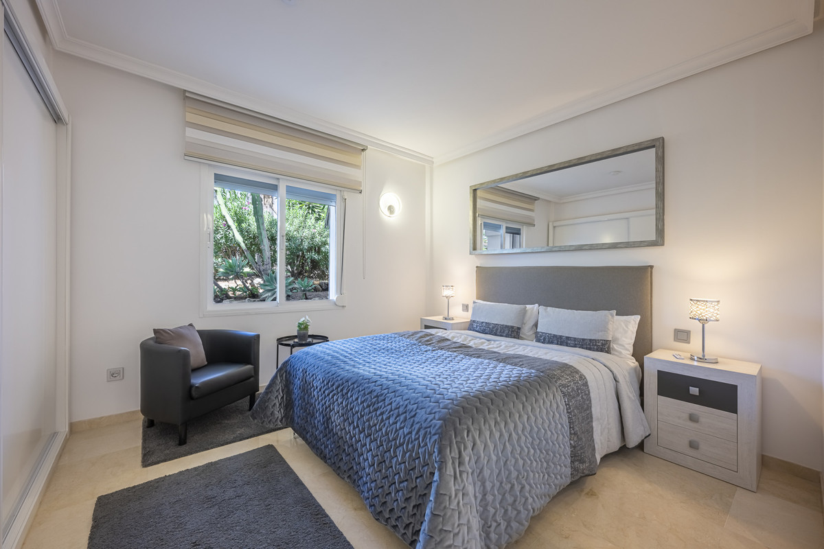 3 Bed Apartment for sale in Estepona Costa Del Sol, Málaga, Spain