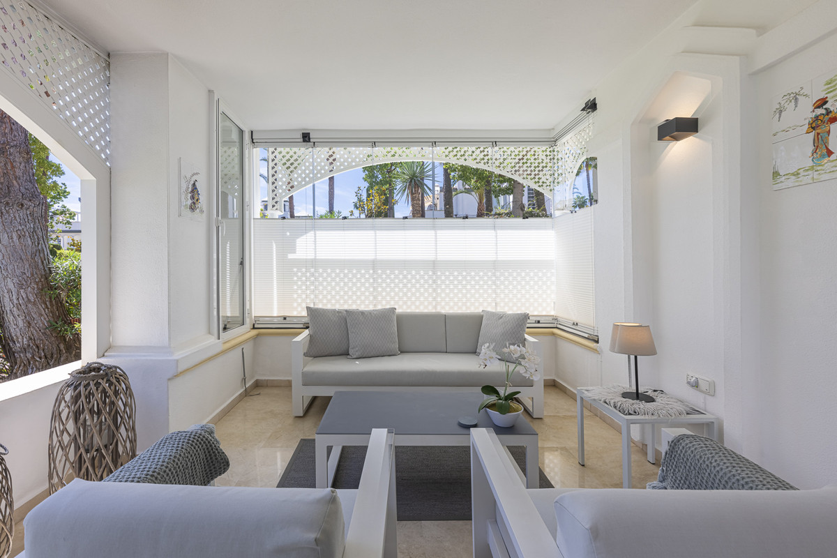 3 Bed Apartment for sale in Estepona Costa Del Sol, Málaga, Spain