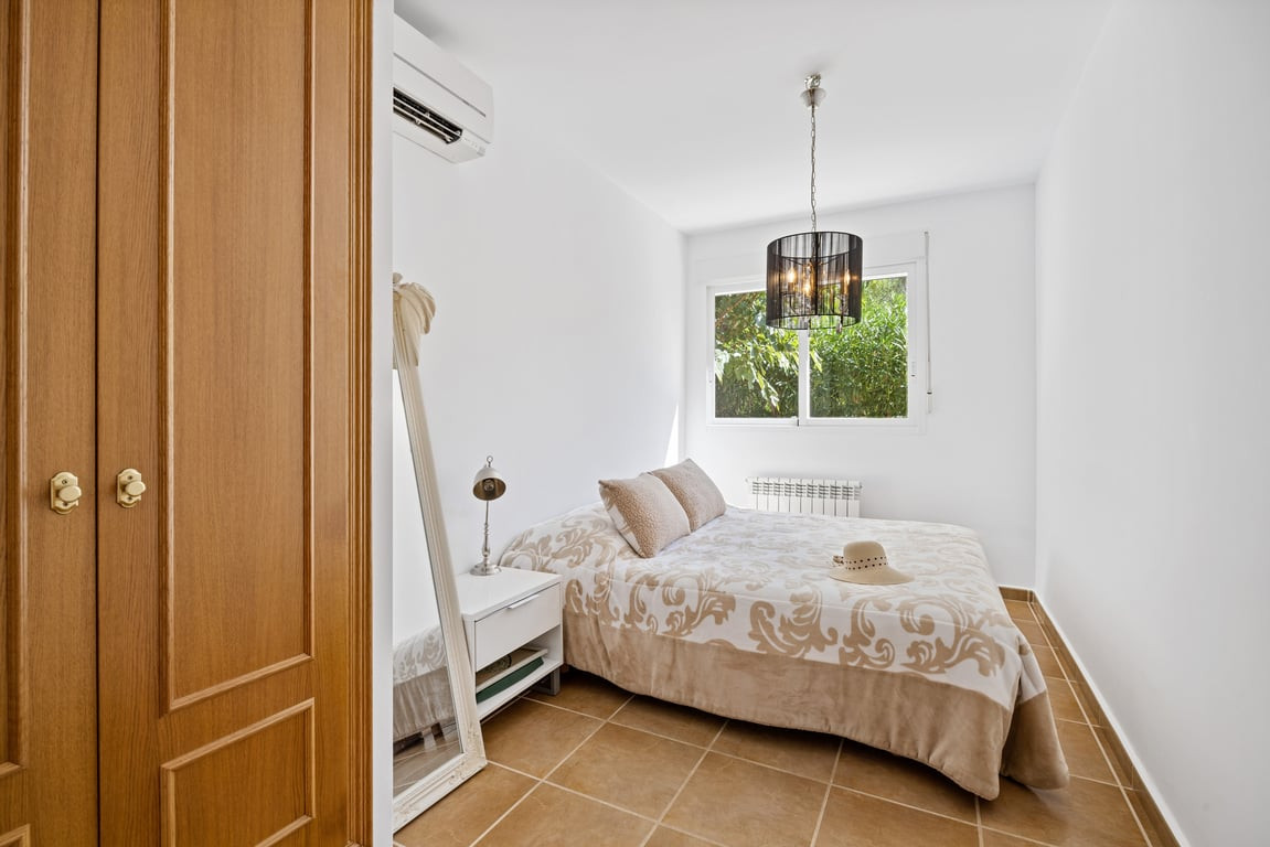 Se vende Villa - Chalet de 4 dormitorios en Costa Blanca, Alicante, España