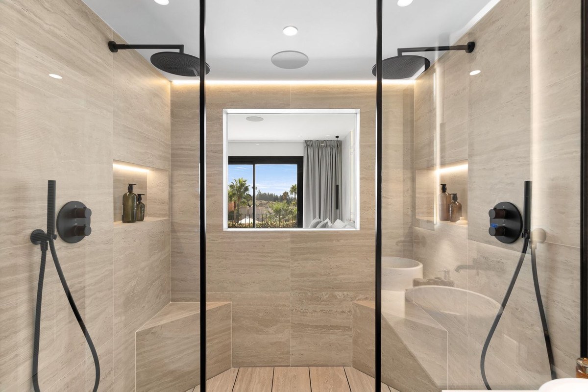 4 Bed Townhouse for sale in Nueva Andalucía Costa Del Sol, Málaga, Spain