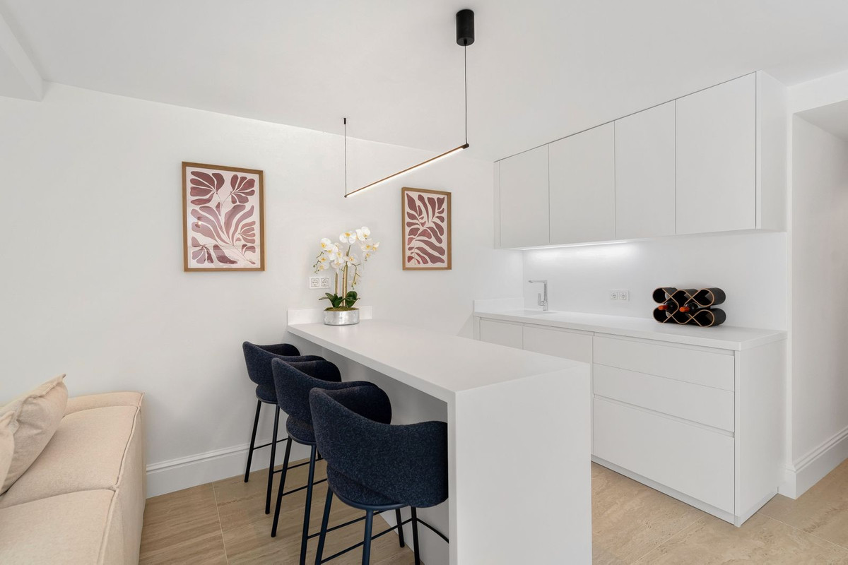 4 Bed Townhouse for sale in Nueva Andalucía Costa Del Sol, Málaga, Spain