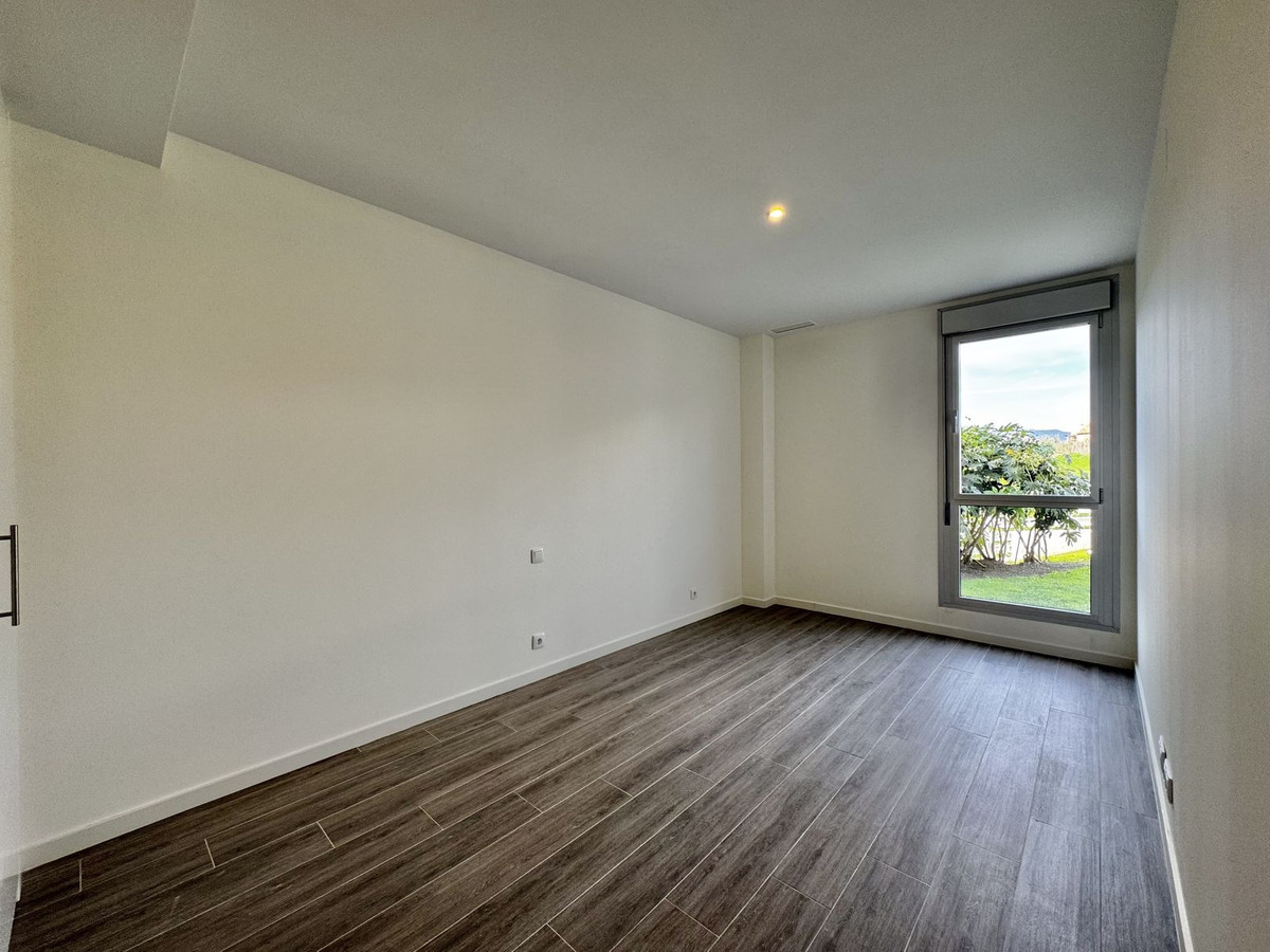Se vende Apartamento Planta Baja de 3 dormitorios en Costa Del Sol, Málaga, España