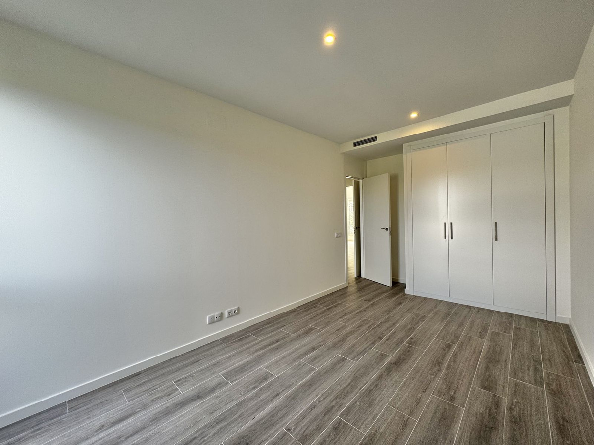 Se vende Apartamento Planta Baja de 3 dormitorios en Costa Del Sol, Málaga, España