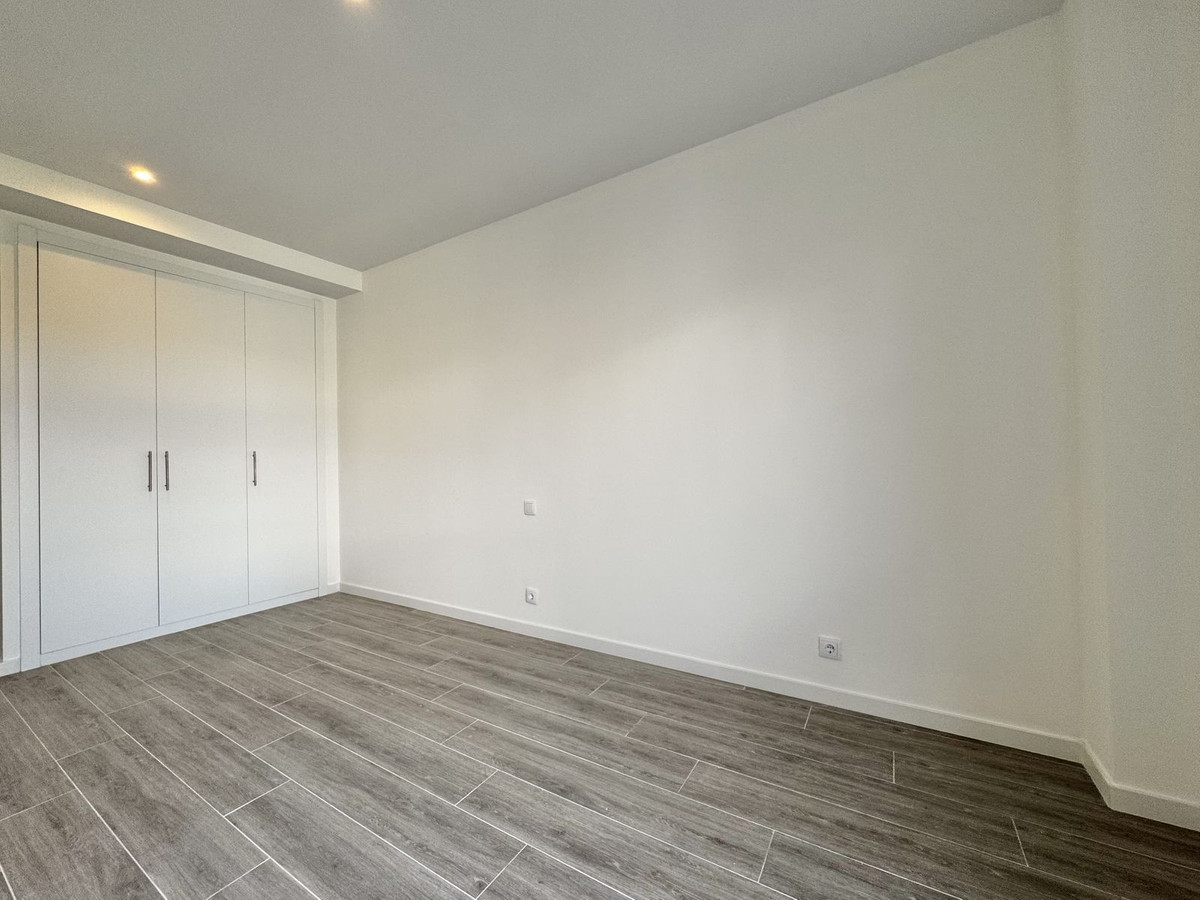 Se vende Apartamento Planta Baja de 3 dormitorios en Costa Del Sol, Málaga, España