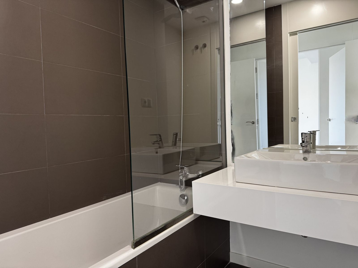 Se vende Apartamento Planta Baja de 3 dormitorios en Costa Del Sol, Málaga, España