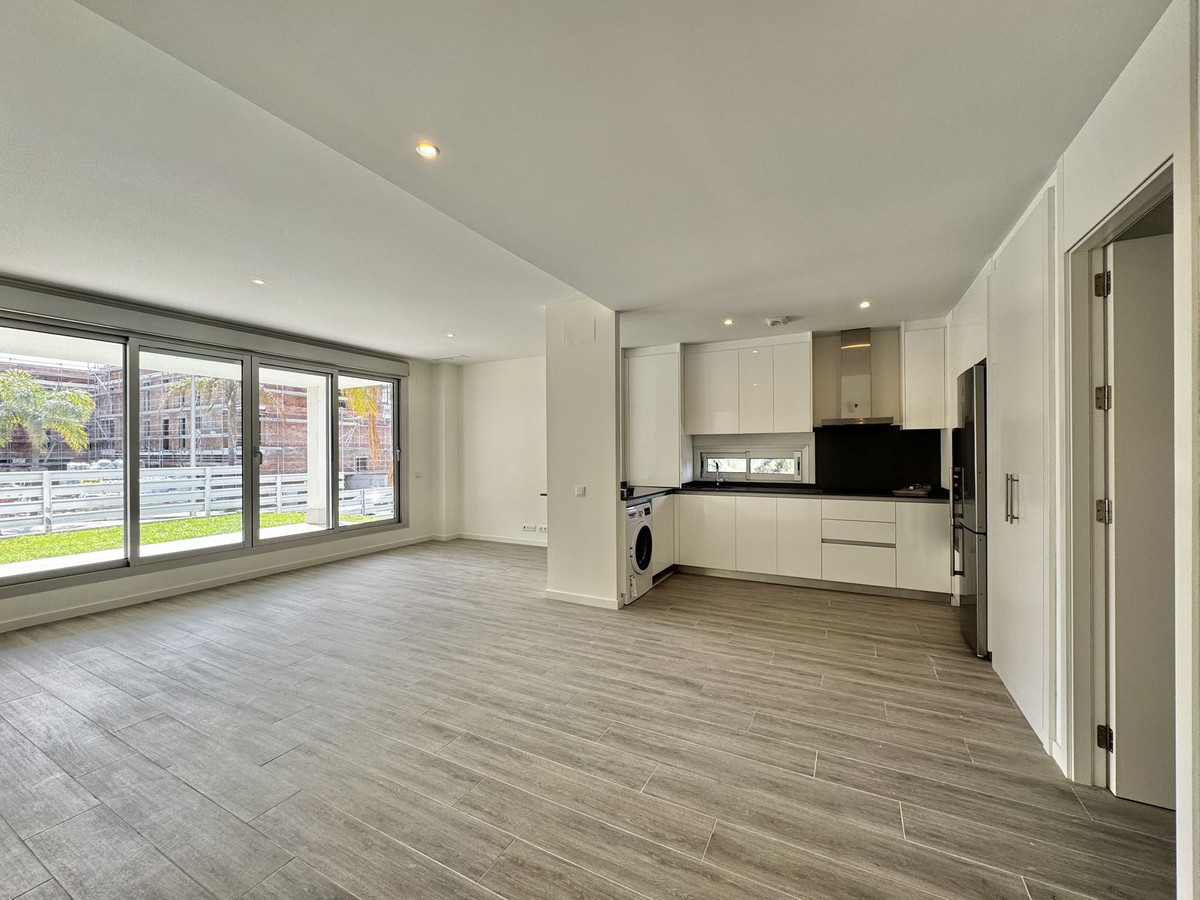 Se vende Apartamento Planta Baja de 3 dormitorios en Costa Del Sol, Málaga, España
