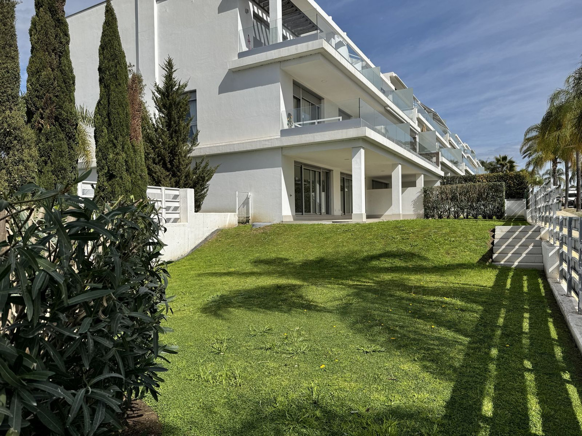 Se vende Apartamento Planta Baja de 3 dormitorios en Costa Del Sol, Málaga, España