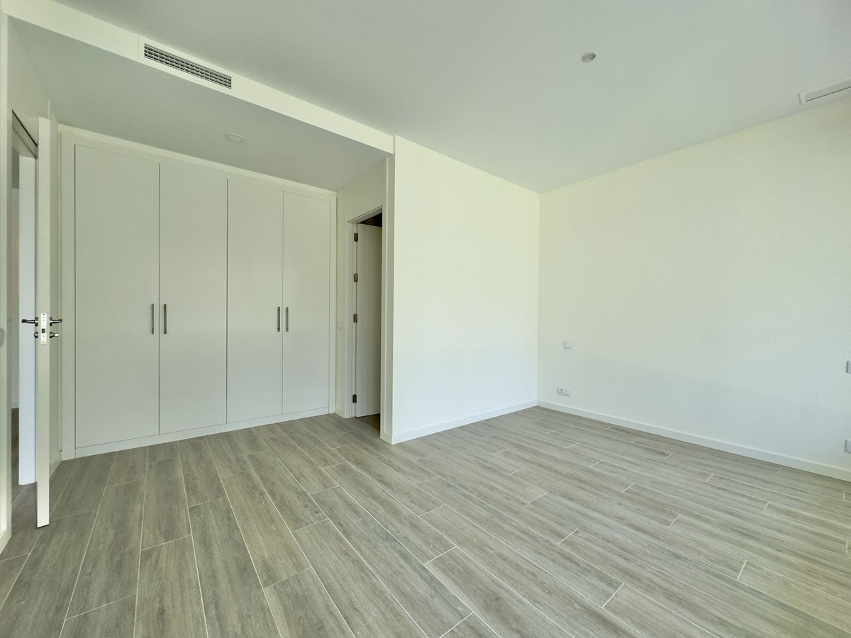 Se vende Apartamento Planta Baja de 3 dormitorios en Costa Del Sol, Málaga, España