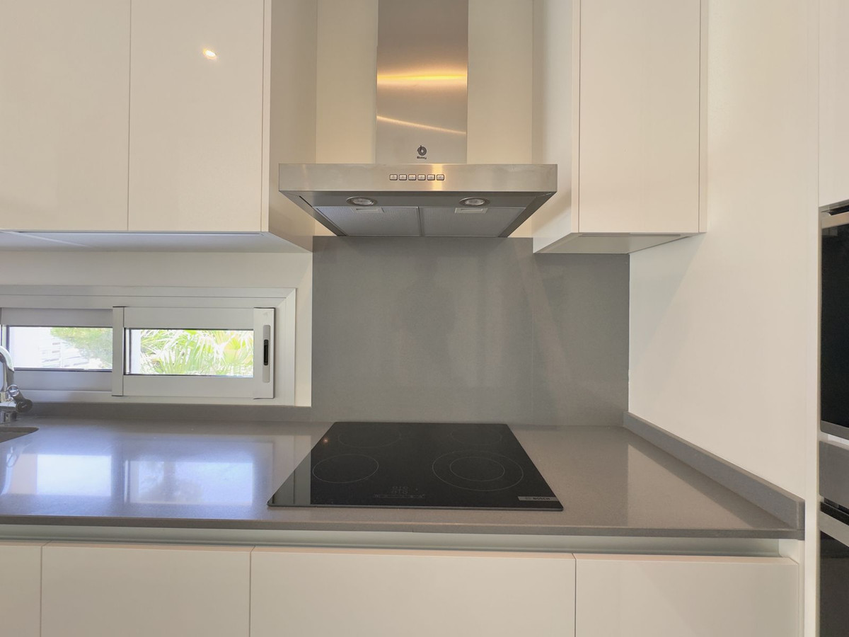 Se vende Apartamento Planta Baja de 3 dormitorios en Costa Del Sol, Málaga, España