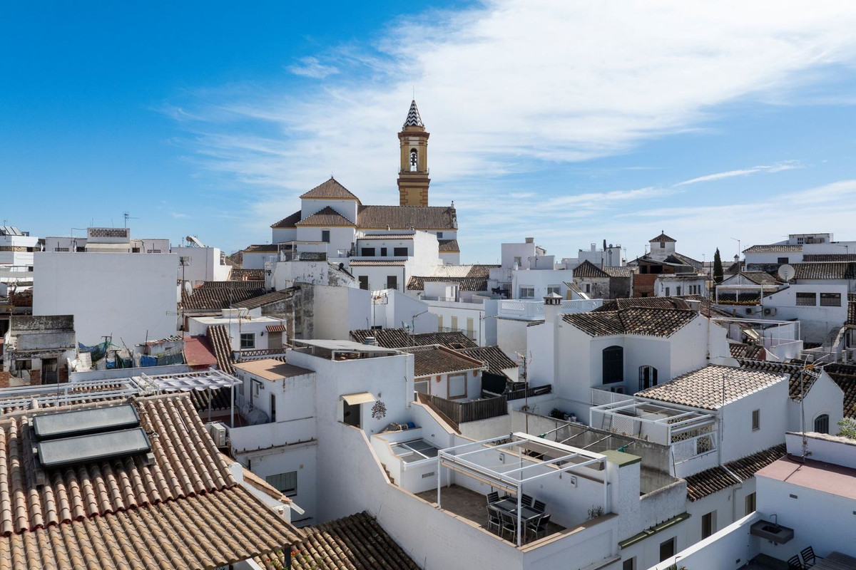 4 Bed Townhouse for sale in Estepona Costa Del Sol, Málaga, Spain