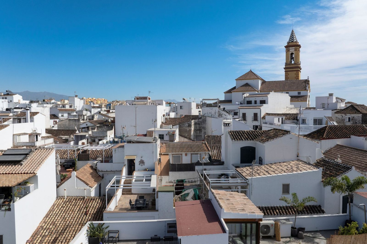 4 Bed Townhouse for sale in Estepona Costa Del Sol, Málaga, Spain