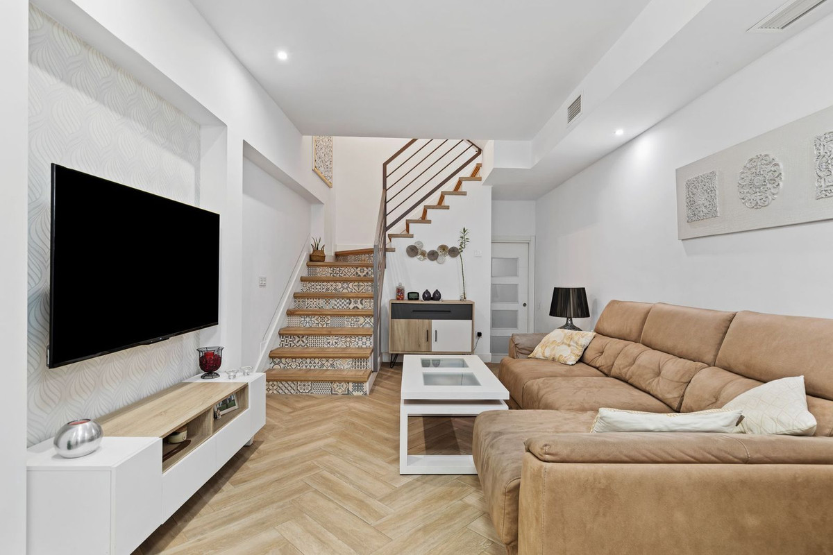4 Bed Townhouse for sale in Estepona Costa Del Sol, Málaga, Spain
