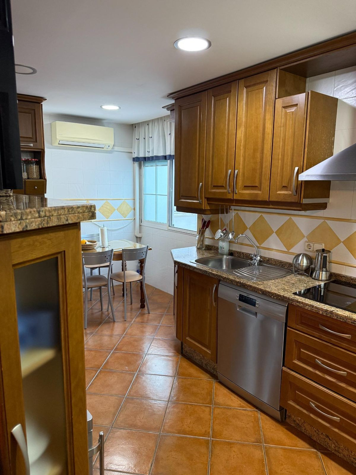 3 Bed Apartment for sale in Capuchinos Málaga Ciudad, Málaga, Spain