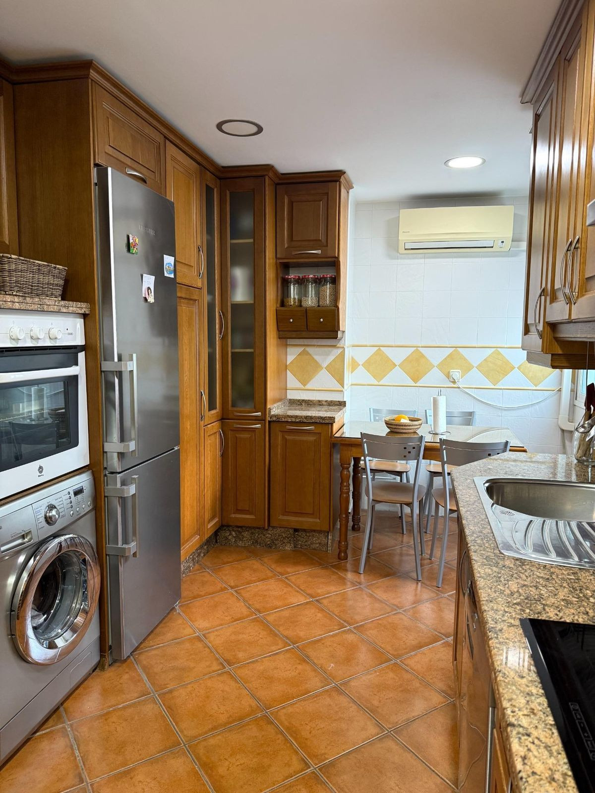 3 Bed Apartment for sale in Capuchinos Málaga Ciudad, Málaga, Spain