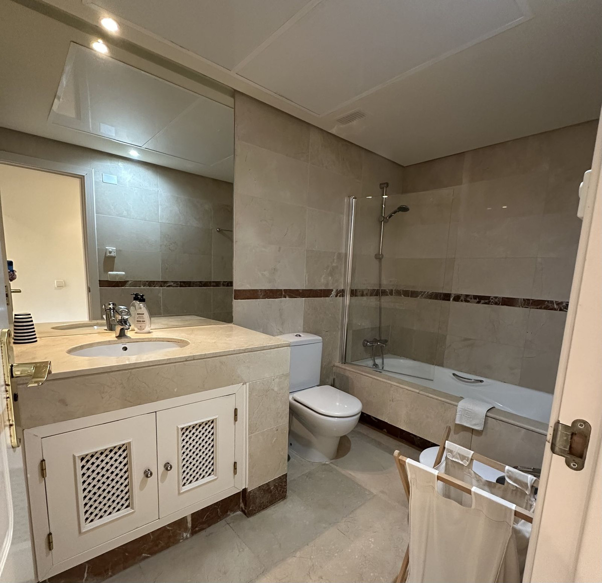 2 Bed Apartment for sale in San Pedro De Alcántara Costa Del Sol, Málaga, Spain
