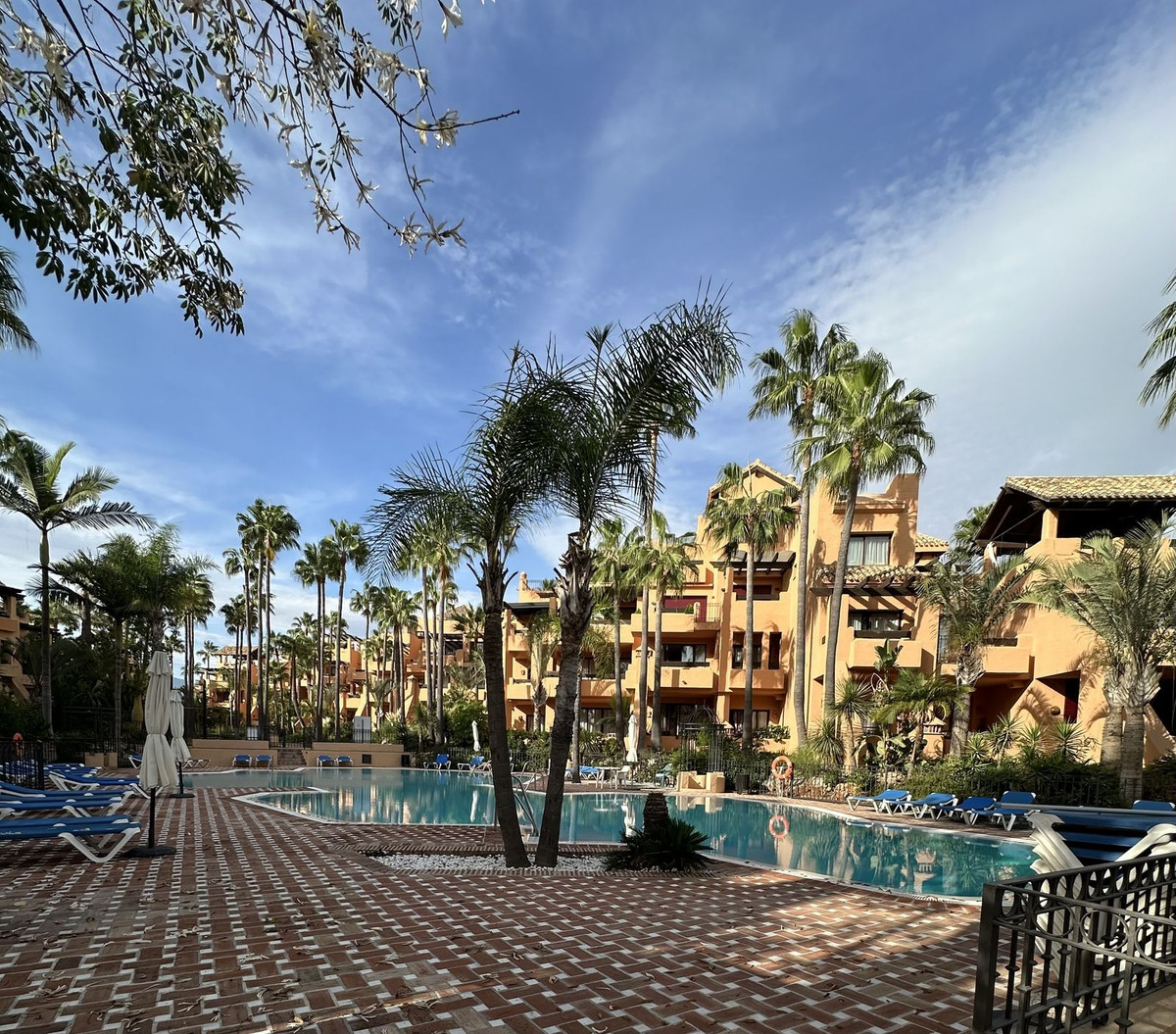 2 Bed Apartment for sale in San Pedro De Alcántara Costa Del Sol, Málaga, Spain
