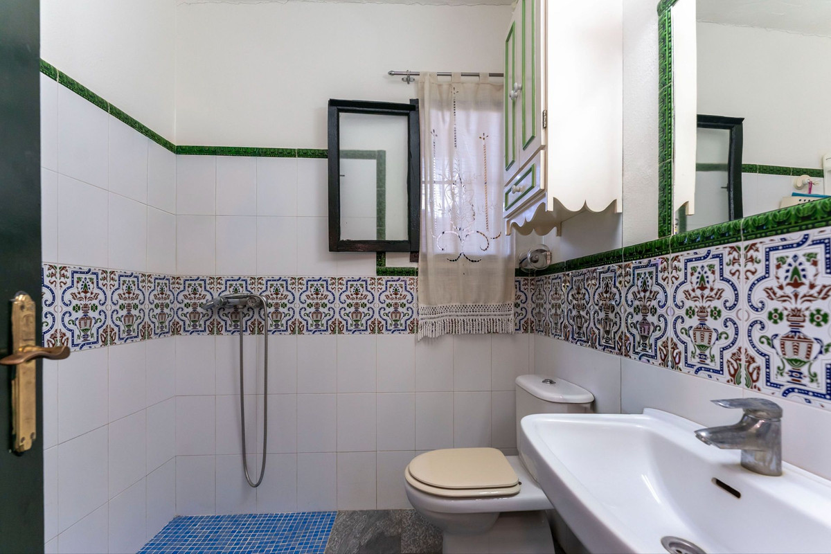 Se vende Villa - Chalet de 2 dormitorios en Costa Del Sol, Málaga, España