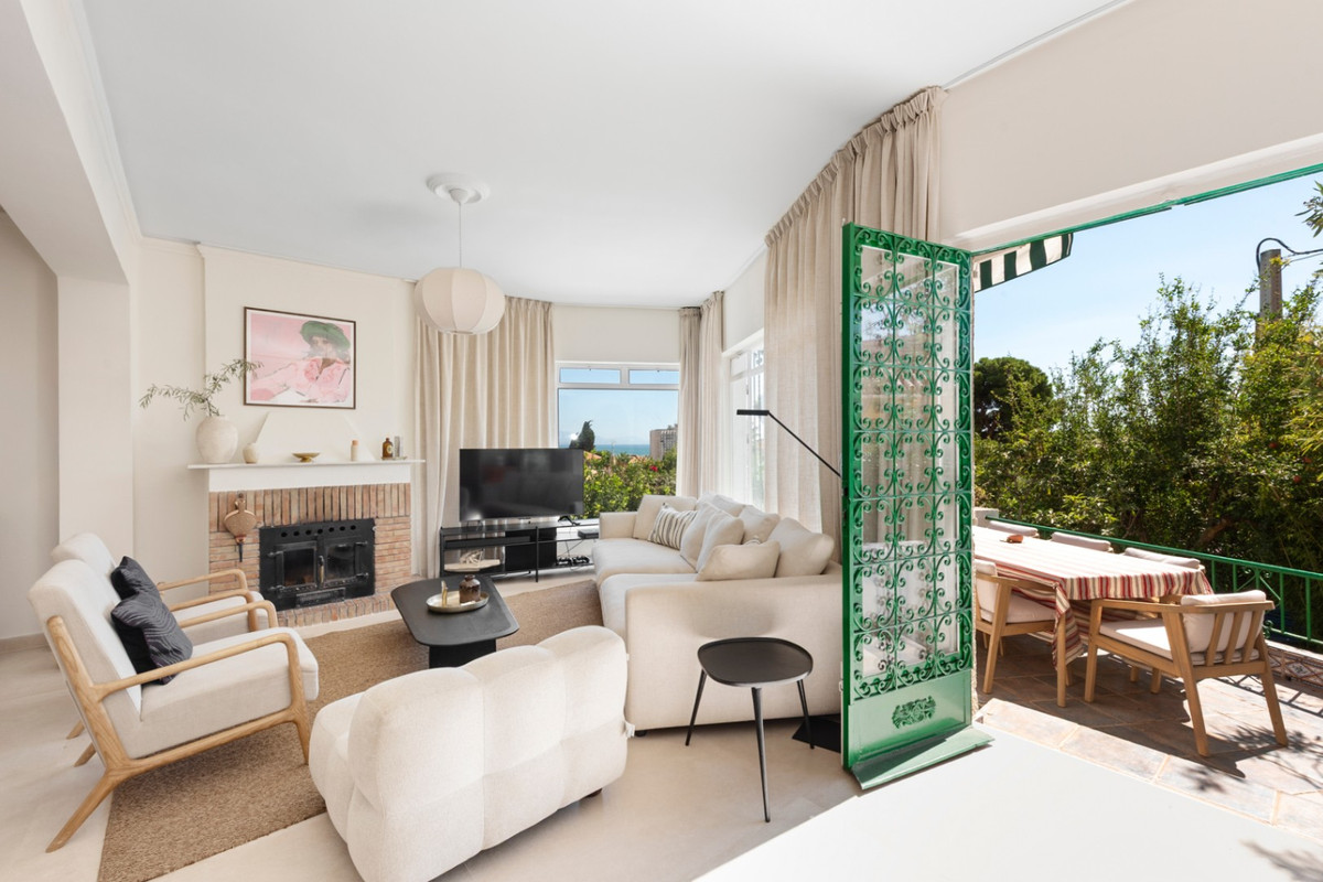 5 Bed Townhouse for sale in Torremolinos Costa Del Sol, Málaga, Spain