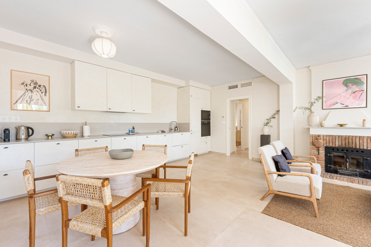 5 Bed Townhouse for sale in Torremolinos Costa Del Sol, Málaga, Spain