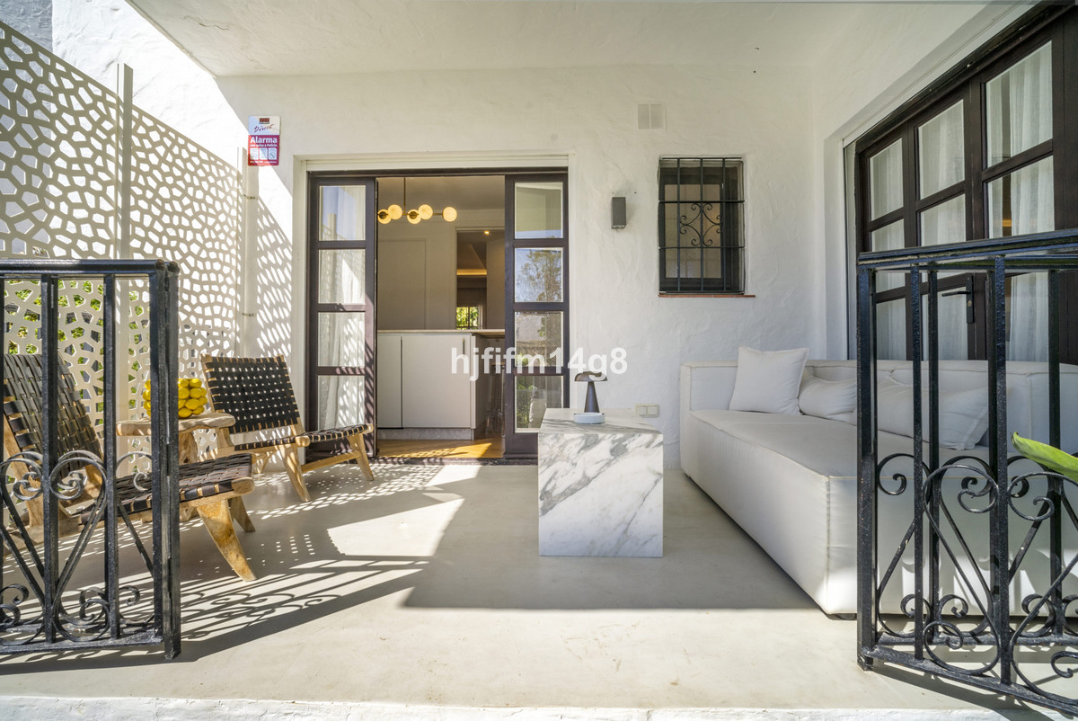 3 Bed Apartment for sale in Nueva Andalucía Costa Del Sol, Málaga, Spain