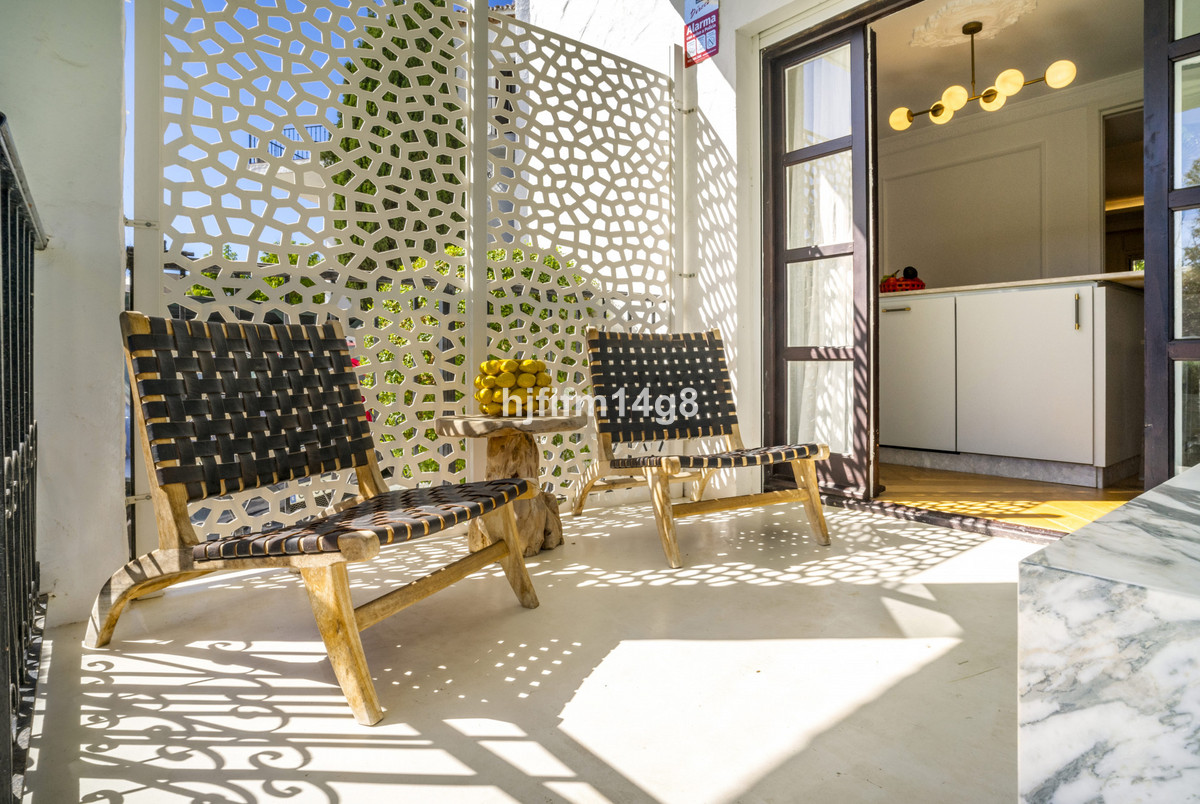 3 Bed Apartment for sale in Nueva Andalucía Costa Del Sol, Málaga, Spain
