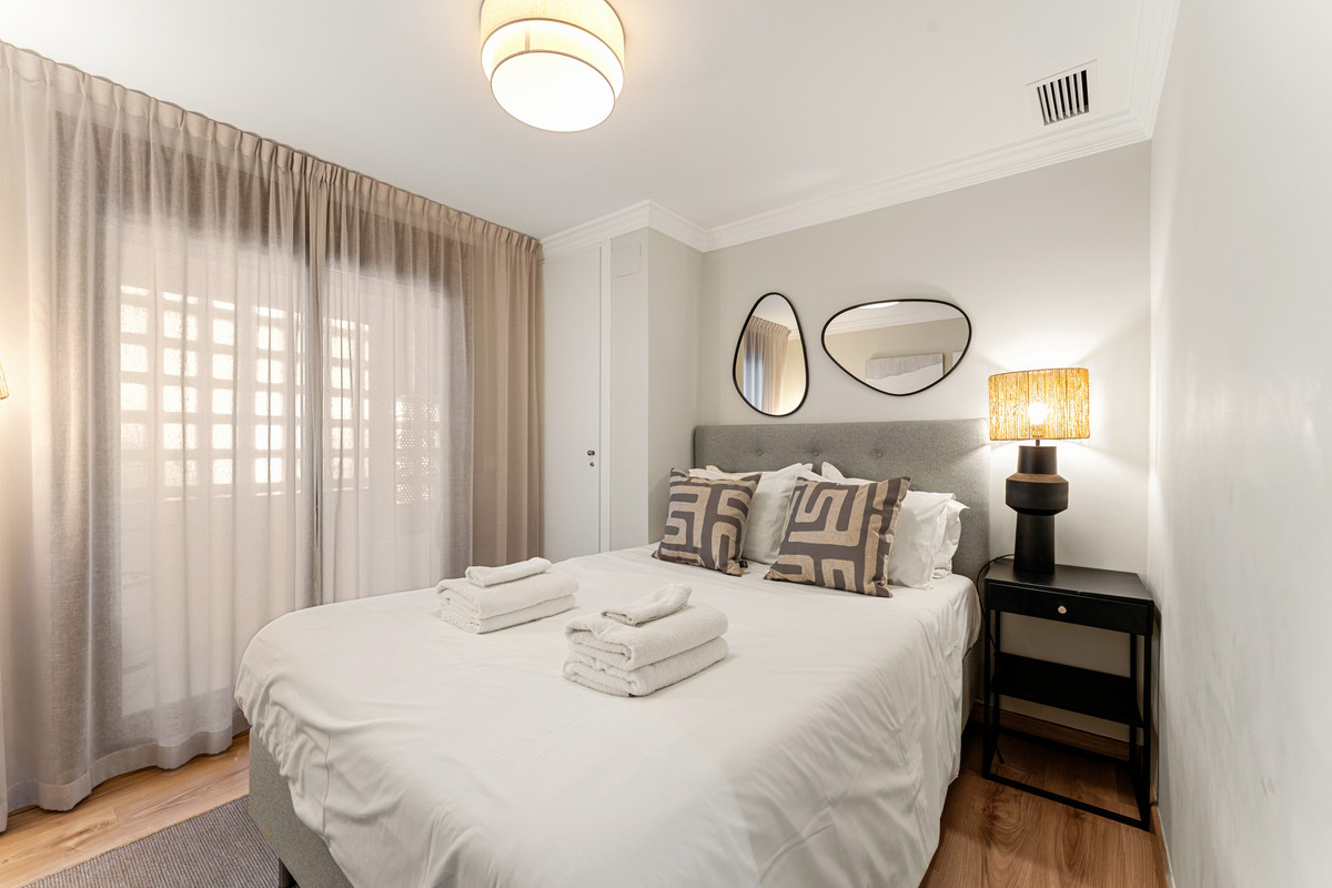 4 Bed Apartment for sale in San Pedro De Alcántara Costa Del Sol, Málaga, Spain