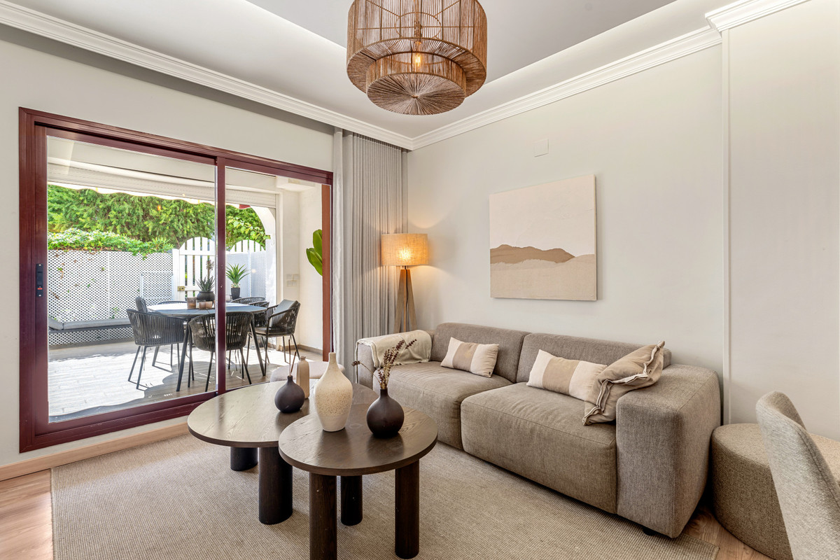 4 Bed Apartment for sale in San Pedro De Alcántara Costa Del Sol, Málaga, Spain