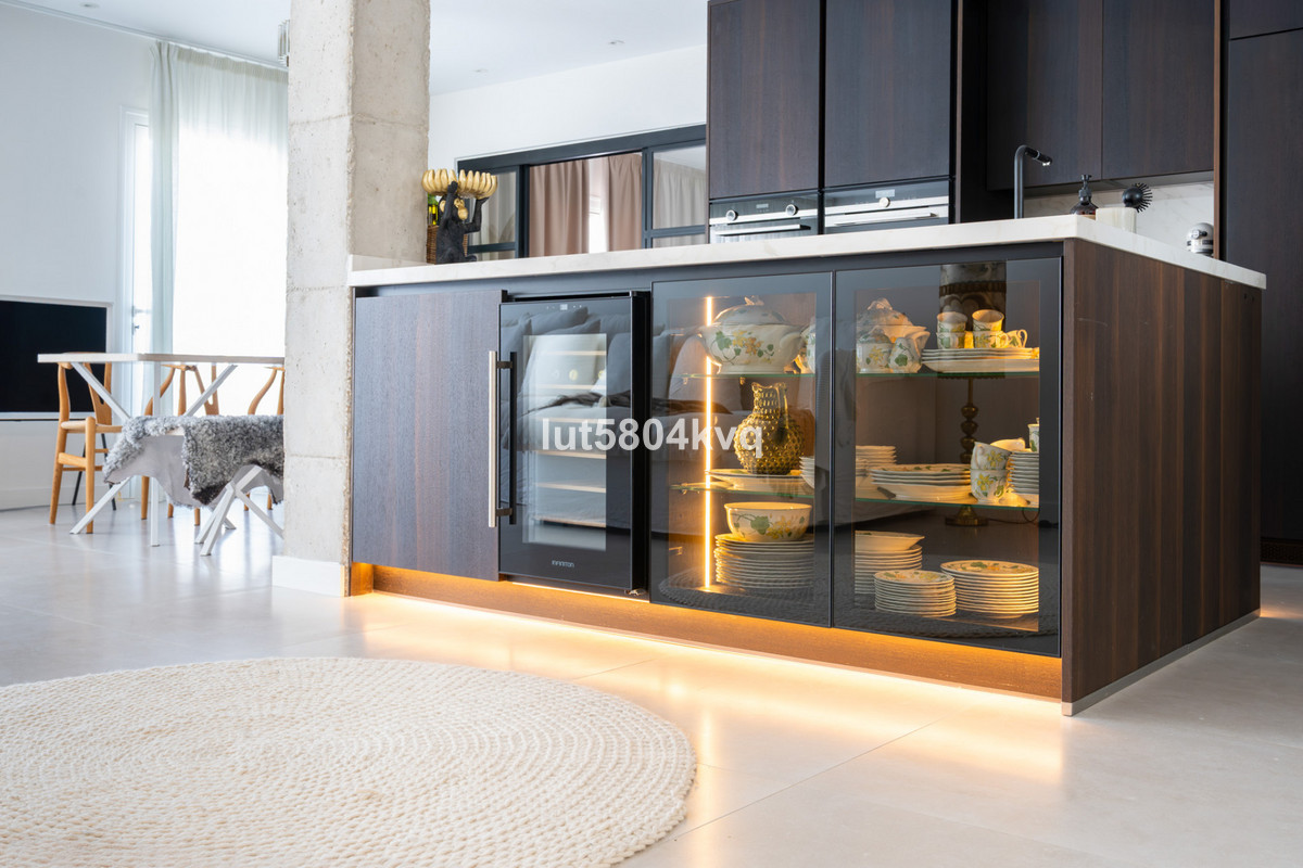 3 Bed Apartment for sale in La Quinta Costa Del Sol, Málaga, Spain