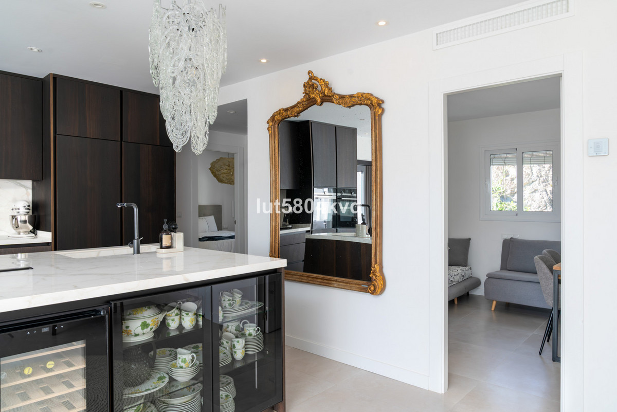 3 Bed Apartment for sale in La Quinta Costa Del Sol, Málaga, Spain