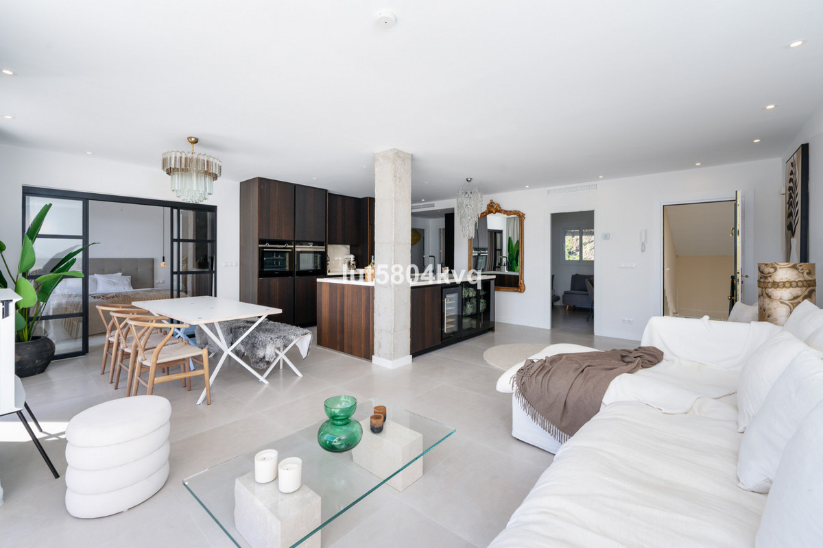 3 Bed Apartment for sale in La Quinta Costa Del Sol, Málaga, Spain