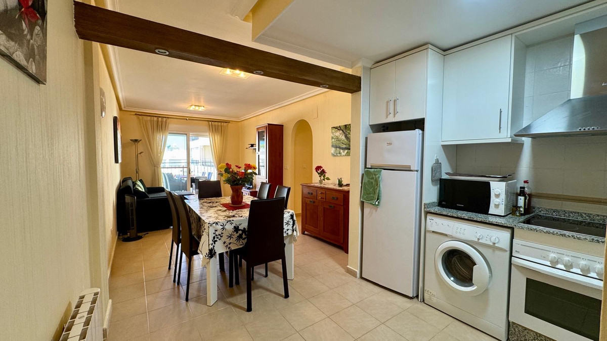 Se vende Apartamento Planta Media de 3 dormitorios en Costa Blanca, Alicante, España