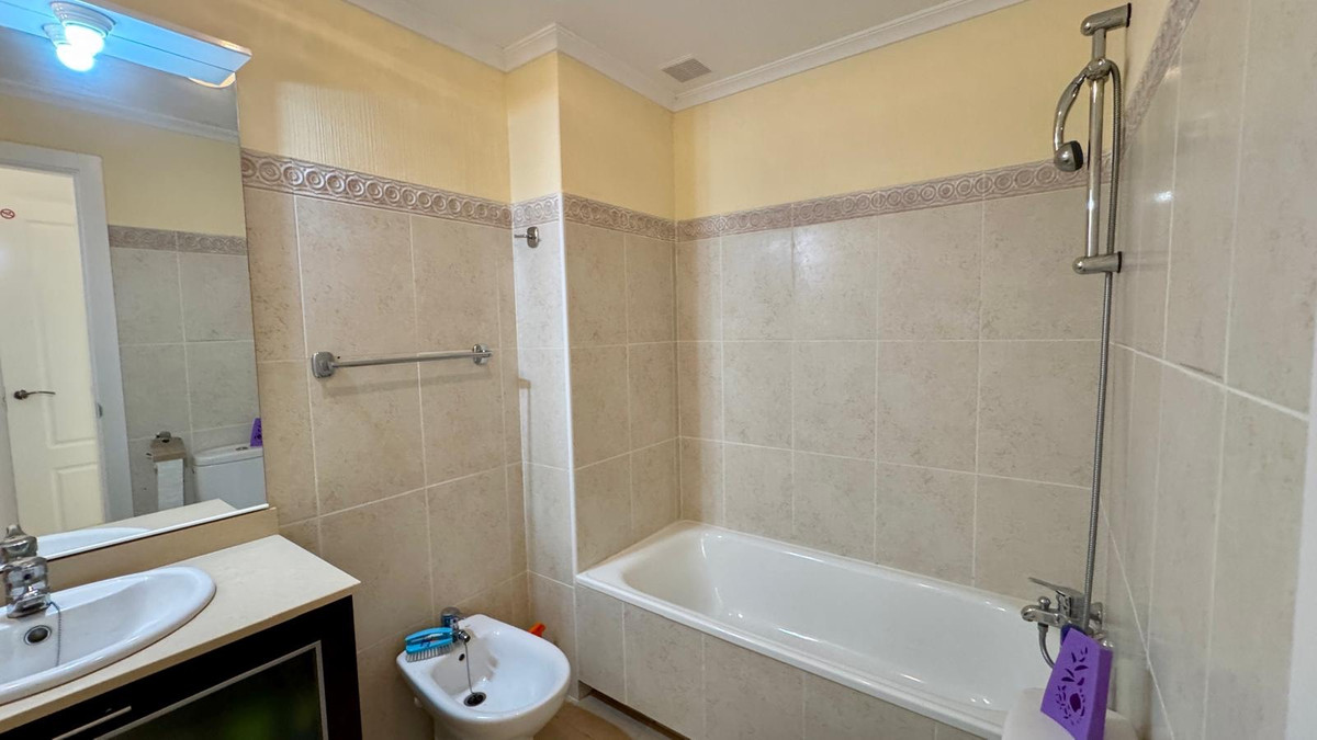 Se vende Apartamento Planta Media de 3 dormitorios en Costa Blanca, Alicante, España