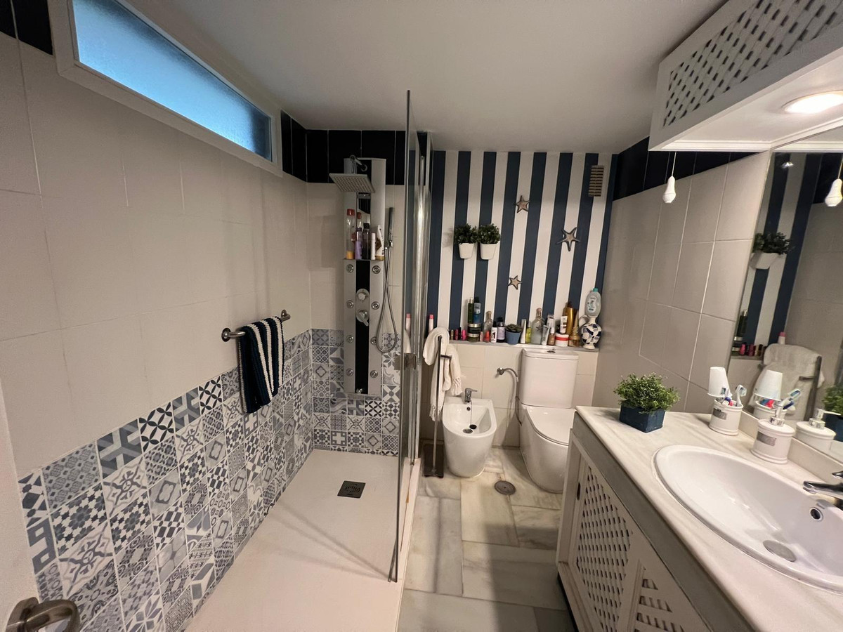Se vende Apartamento Planta Media de 1 dormitorios en Costa Del Sol, Málaga, España