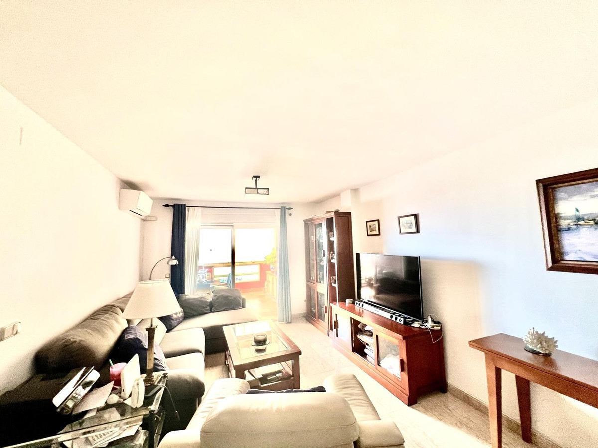 4 Bed Apartment for sale in Benalmadena Costa Costa Del Sol, Málaga, Spain